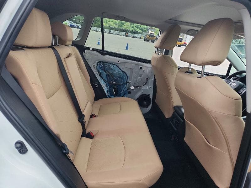 2024 TOYOTA RAV4 HYBRID XLE 11