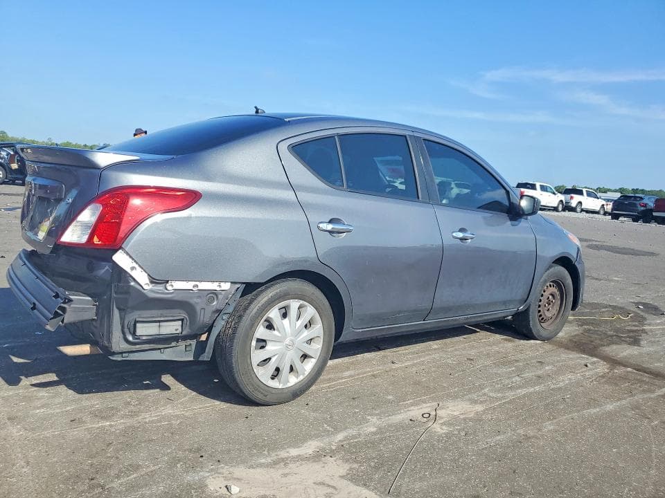 2017 NISSAN VERSA 1.6 SV 3