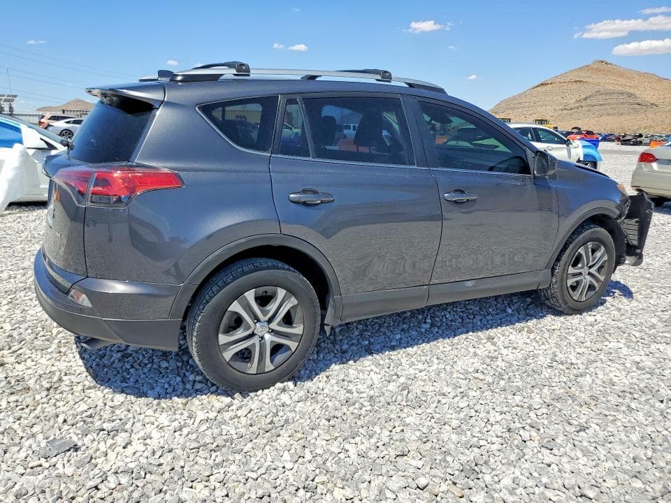 2018 TOYOTA RAV4 LE 3