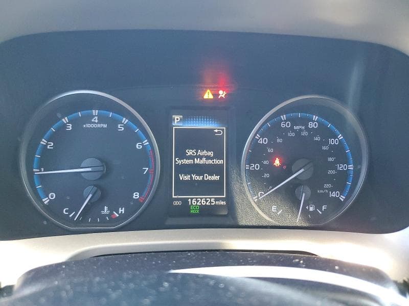 2018 TOYOTA RAV4 LE 9