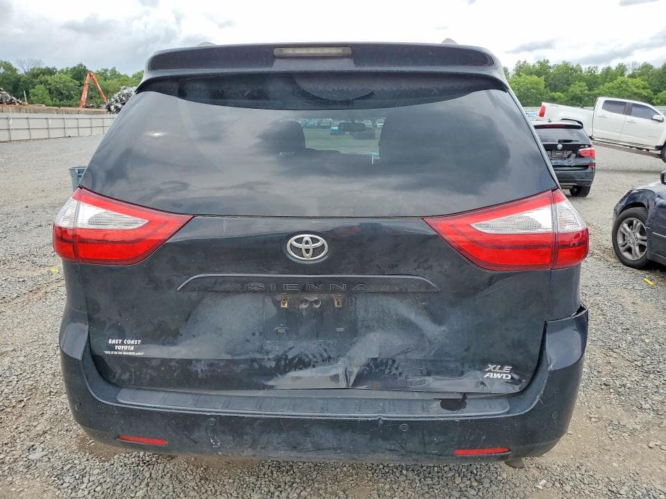 2017 TOYOTA SIENNA XLE 7-PASSENGER 6