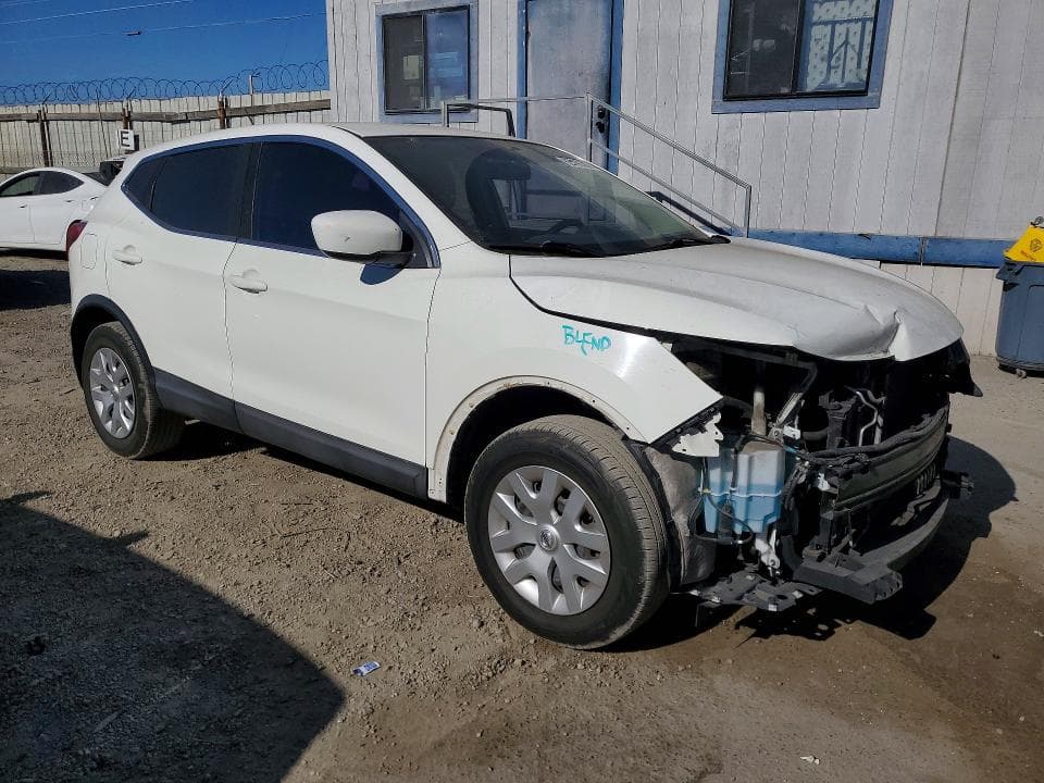 2017 NISSAN ROGUE SPORT S 4