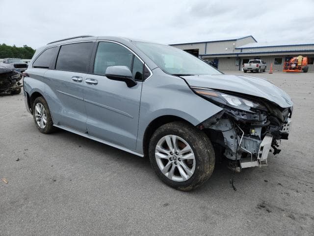 2022 TOYOTA SIENNA XLE XLE 4