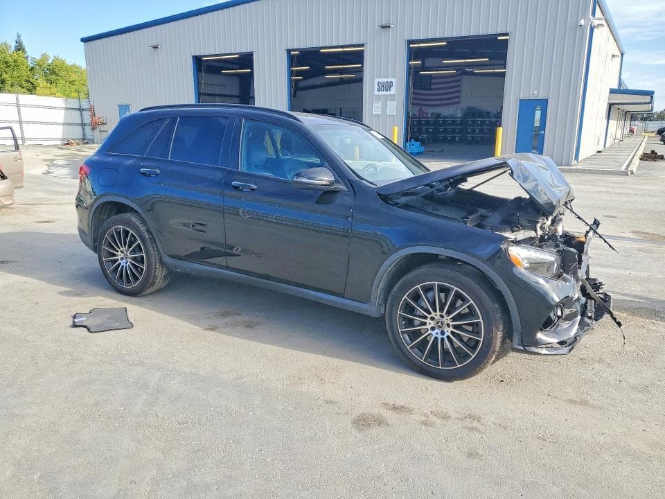 2018 MERCEDES-BENZ GLC 300 4