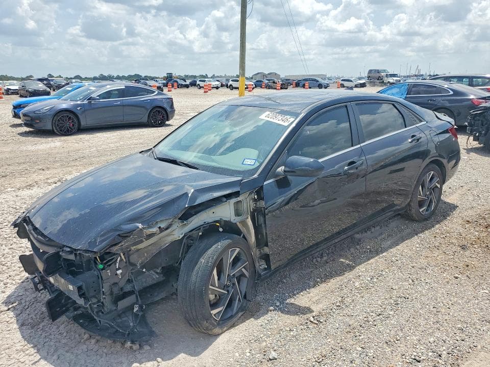 2024 HYUNDAI ELANTRA SEL - 1