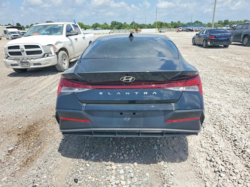 2024 HYUNDAI ELANTRA SEL 6