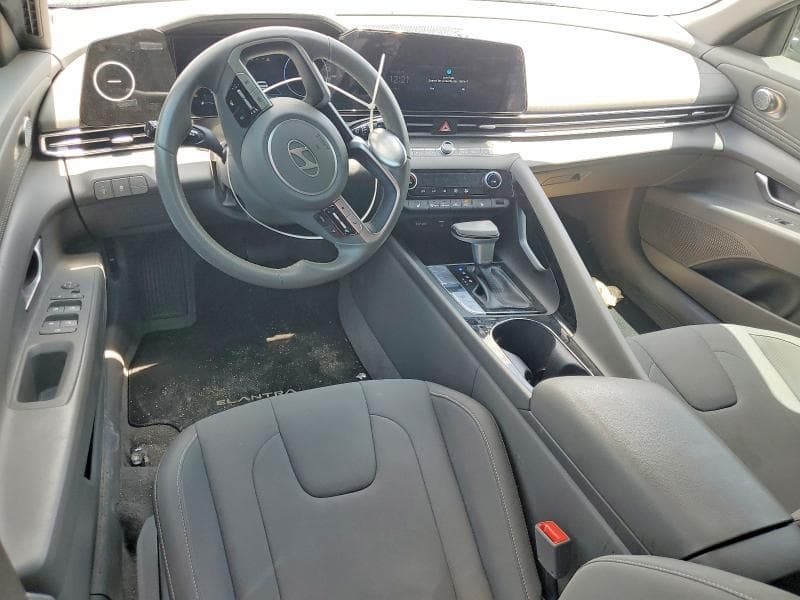 2024 HYUNDAI ELANTRA SEL 8