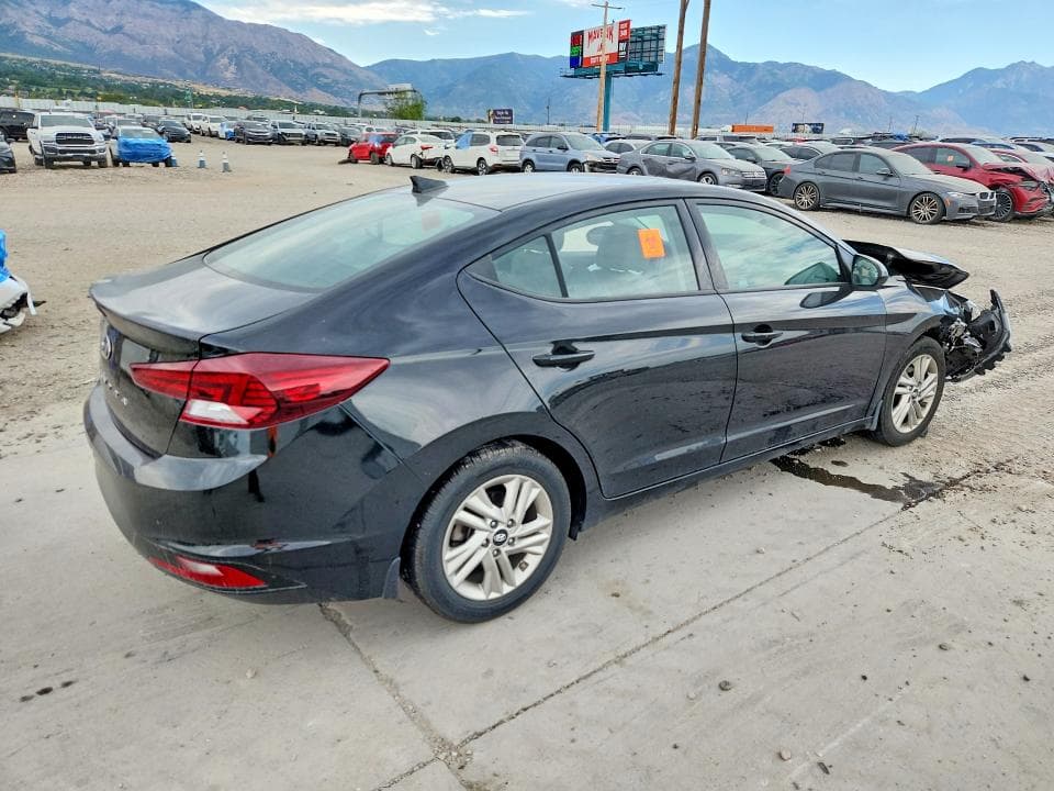 2020 HYUNDAI ELANTRA SEL 3