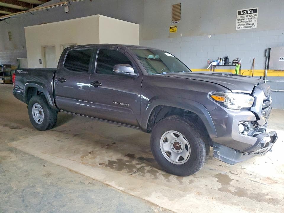 2017 TOYOTA TACOMA TRD SPORT 4
