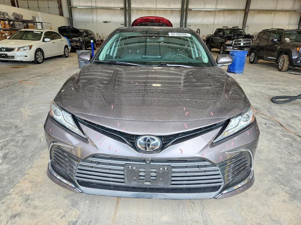 2023 TOYOTA CAMRY XLE 5