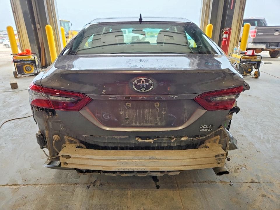 2023 TOYOTA CAMRY XLE 6