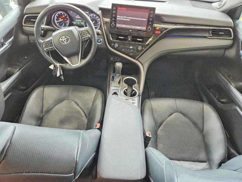 2023 TOYOTA CAMRY XLE 8