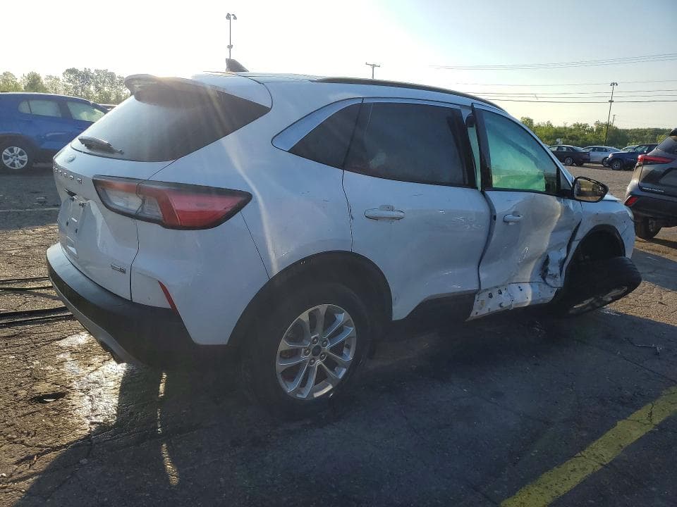 2020 FORD ESCAPE SE 3