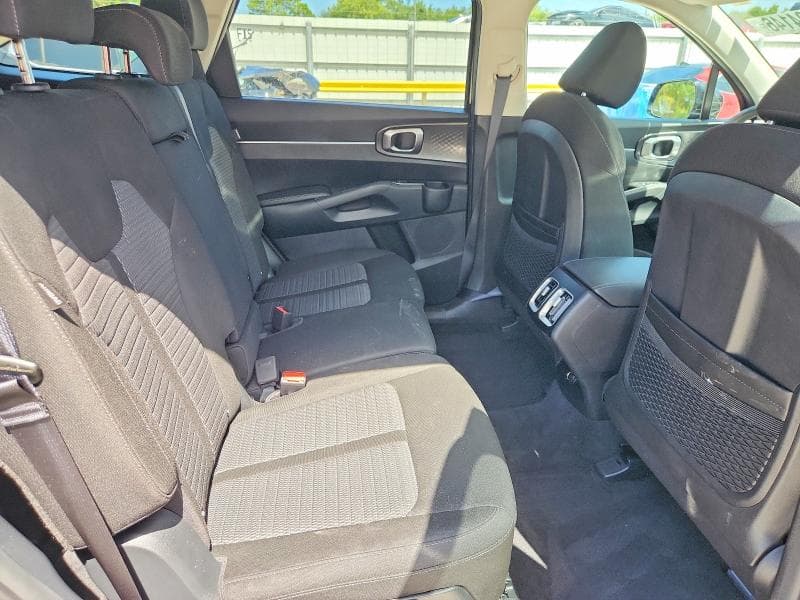2026 KIA SORENTO LX 11