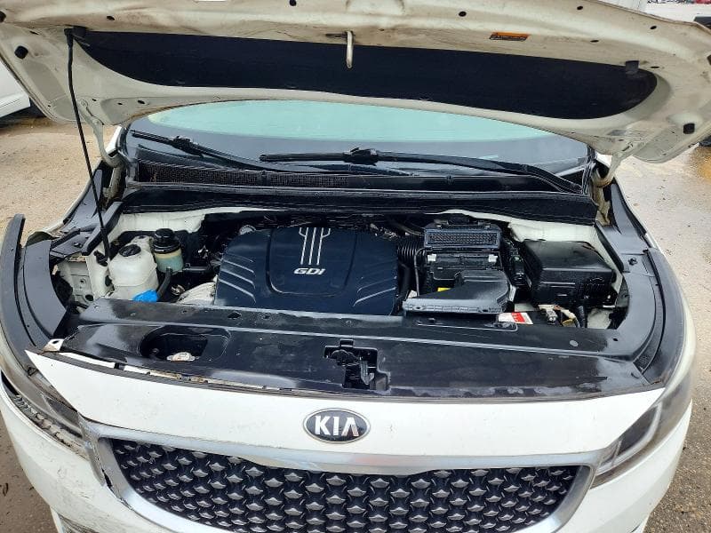 2017 KIA SEDONA LX 12