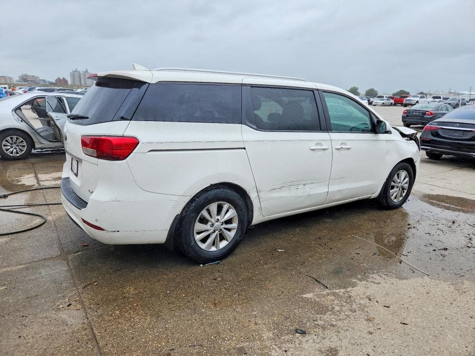 2017 KIA SEDONA LX 3