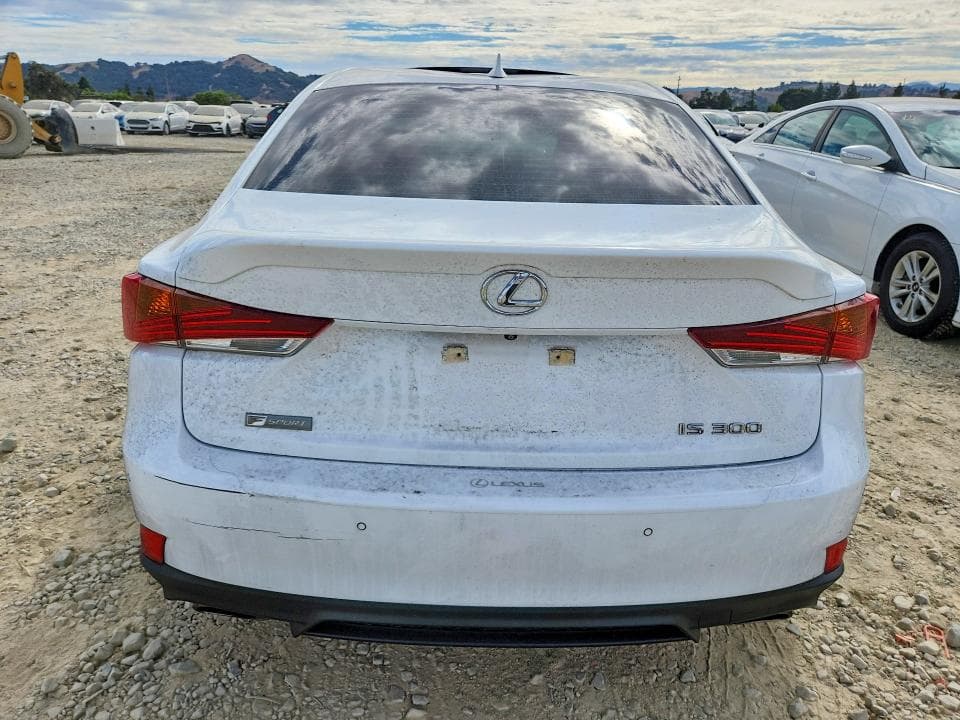 2020 LEXUS IS 300 F SPORT 6