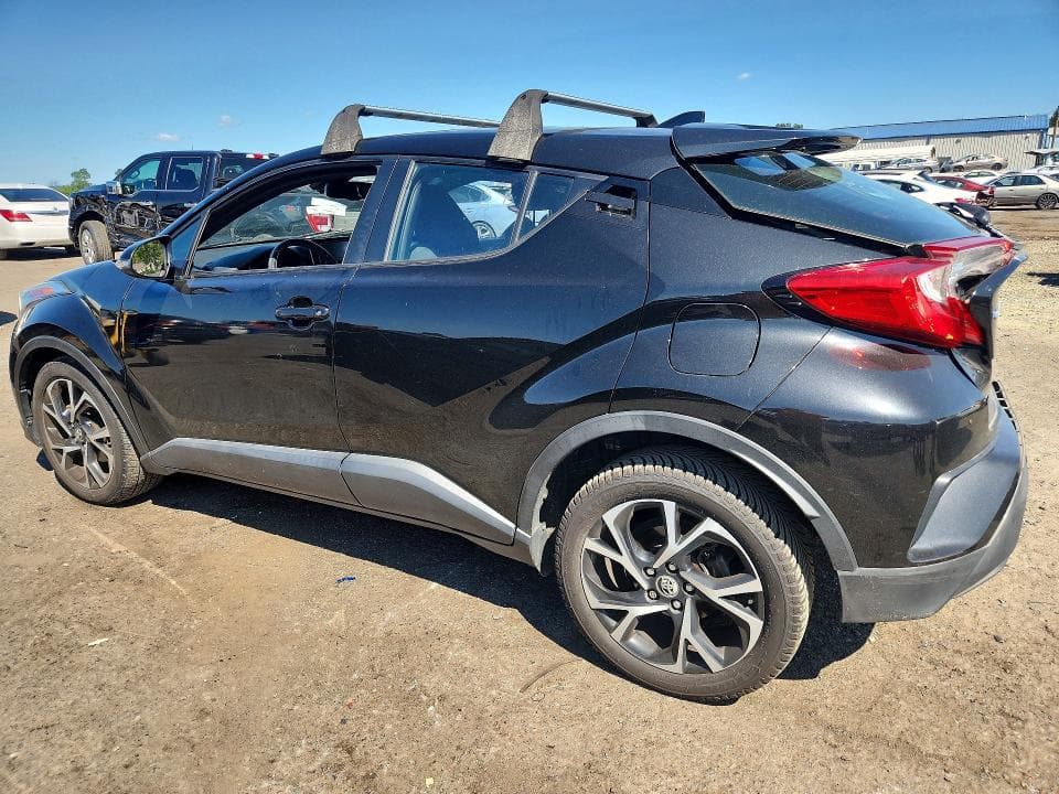 2018 TOYOTA C-HR XLE PREMIUM 2