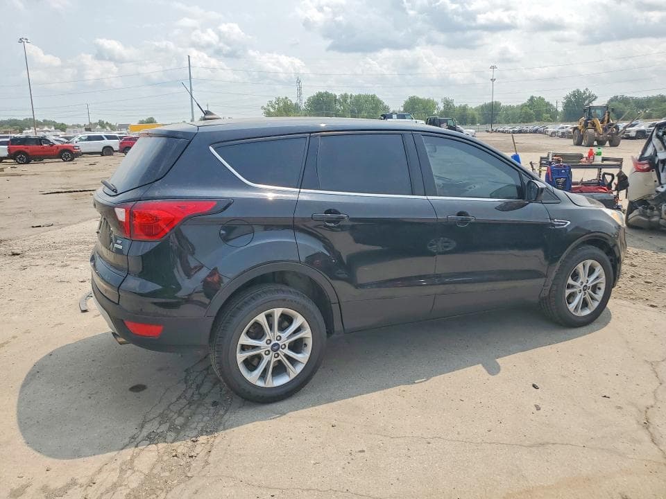 2019 FORD ESCAPE SE 3