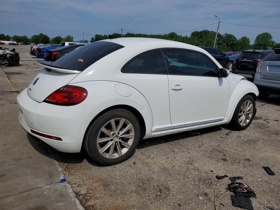 2018 VOLKSWAGEN BEETLE S 3