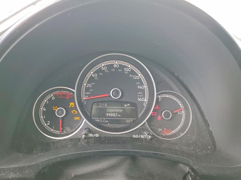 2018 VOLKSWAGEN BEETLE S 9