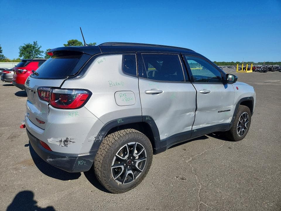 2025 JEEP COMPASS TRAILHAWK 3