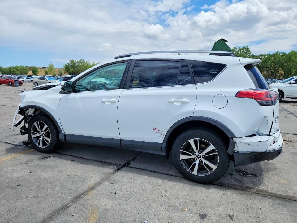 2017 TOYOTA RAV4 XLE 2
