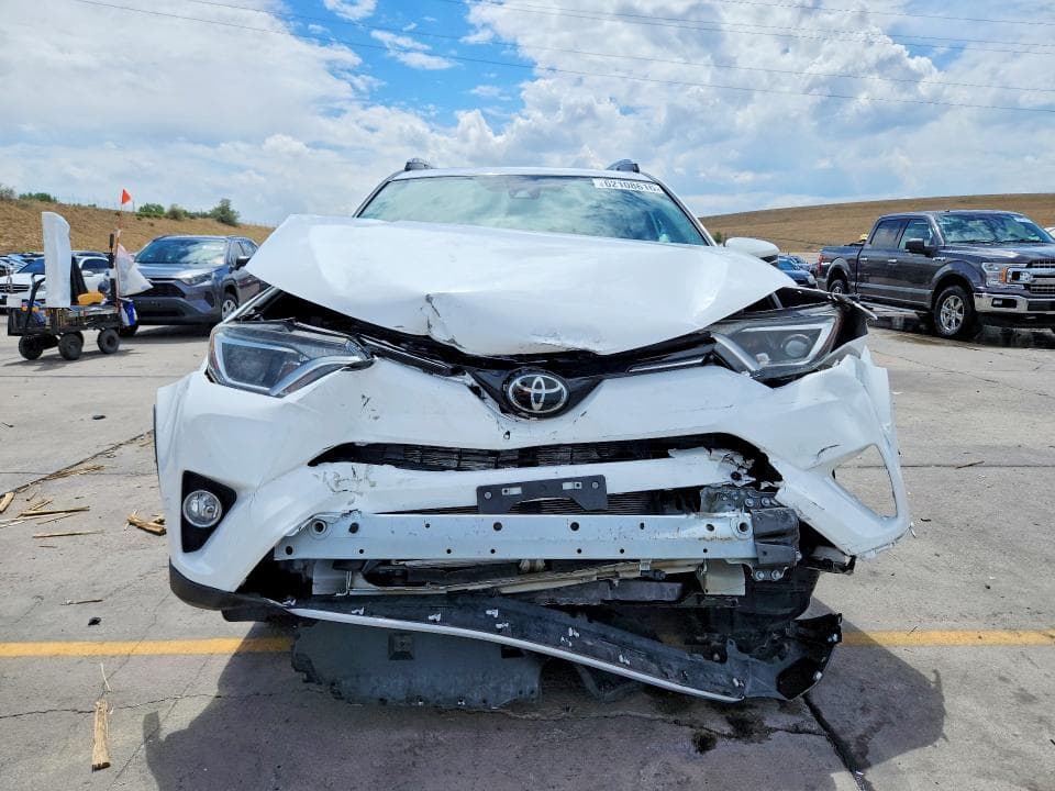 2017 TOYOTA RAV4 XLE 5