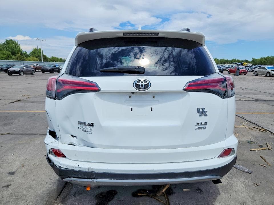 2017 TOYOTA RAV4 XLE 6