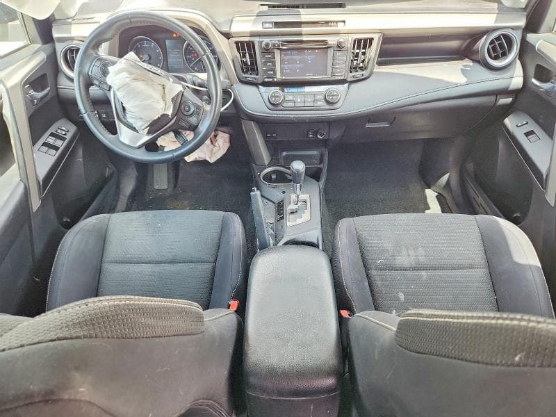 2017 TOYOTA RAV4 XLE 8