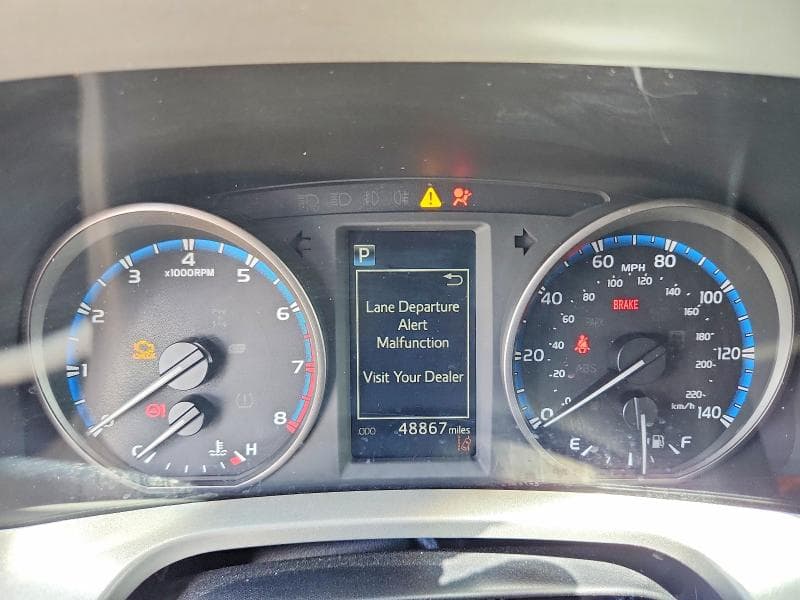 2017 TOYOTA RAV4 XLE 9