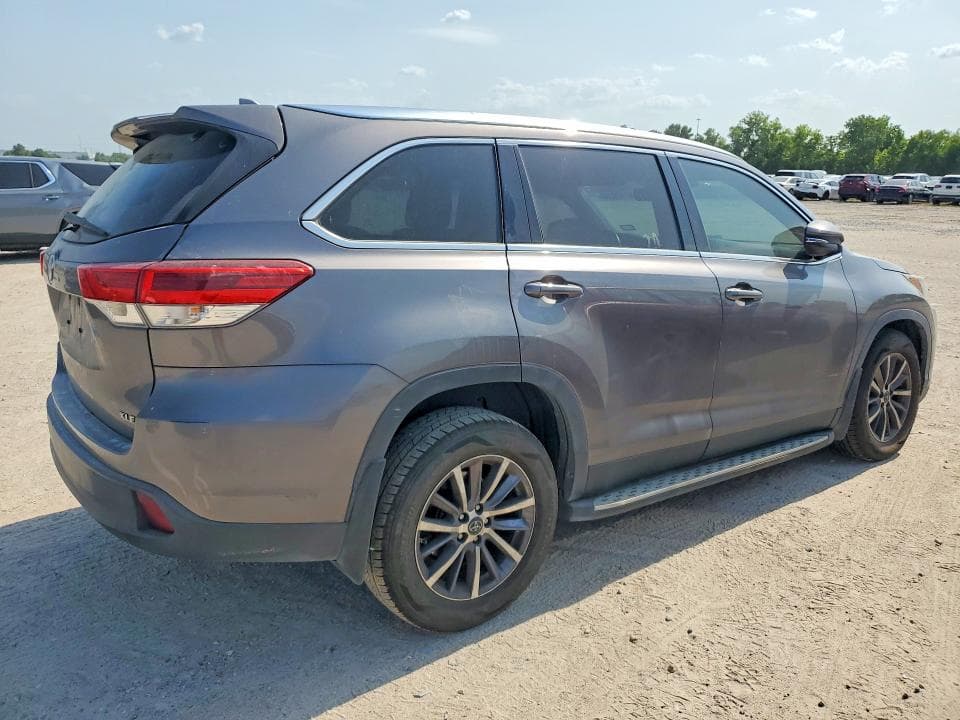 2019 TOYOTA HIGHLANDER XLE XLE 3