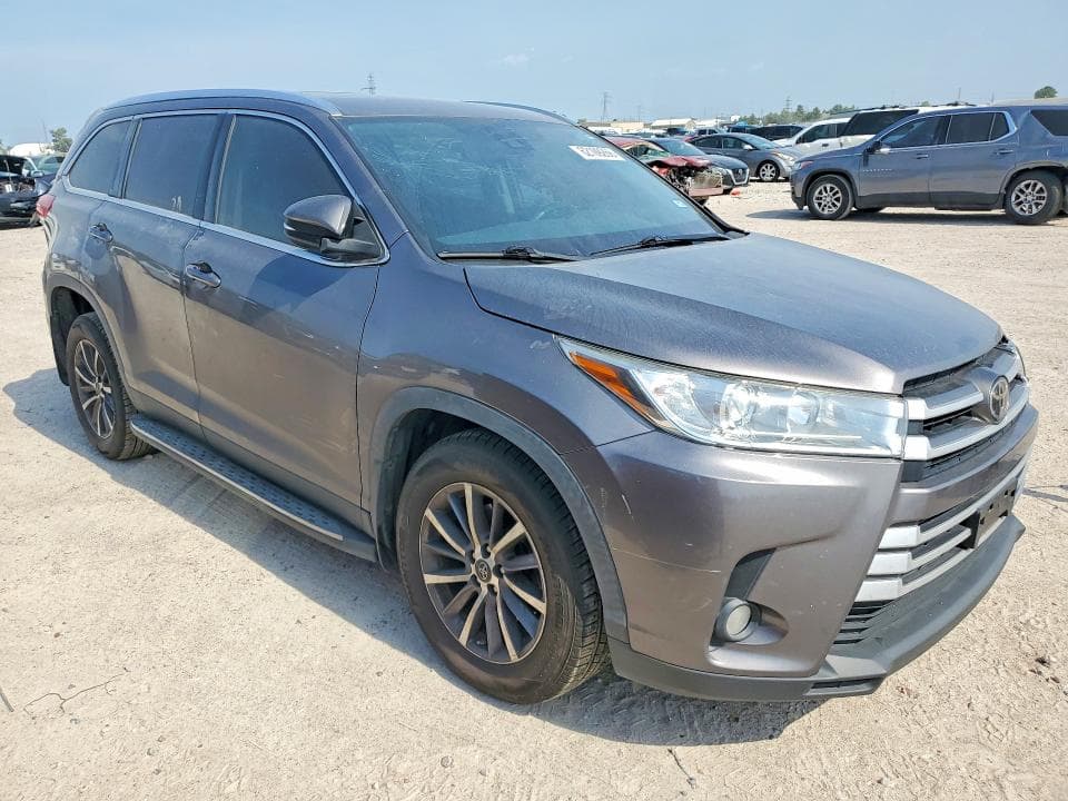 2019 TOYOTA HIGHLANDER XLE XLE 4
