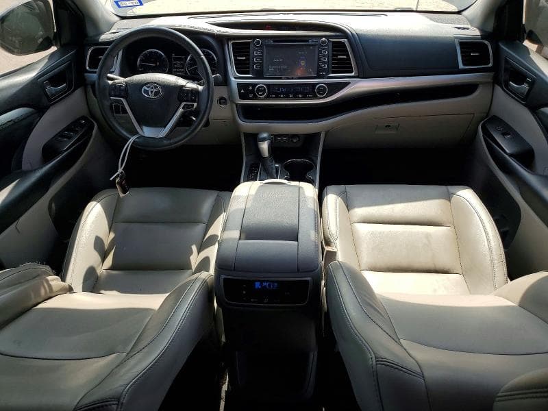 2019 TOYOTA HIGHLANDER XLE XLE 8