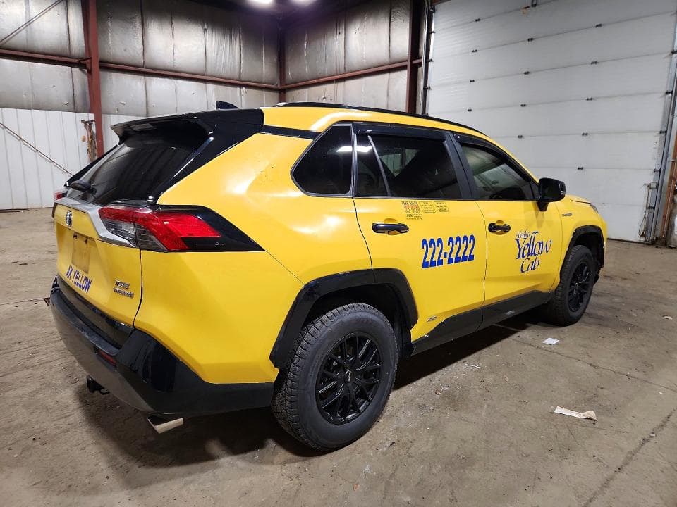 2019 TOYOTA RAV4 XSE 3