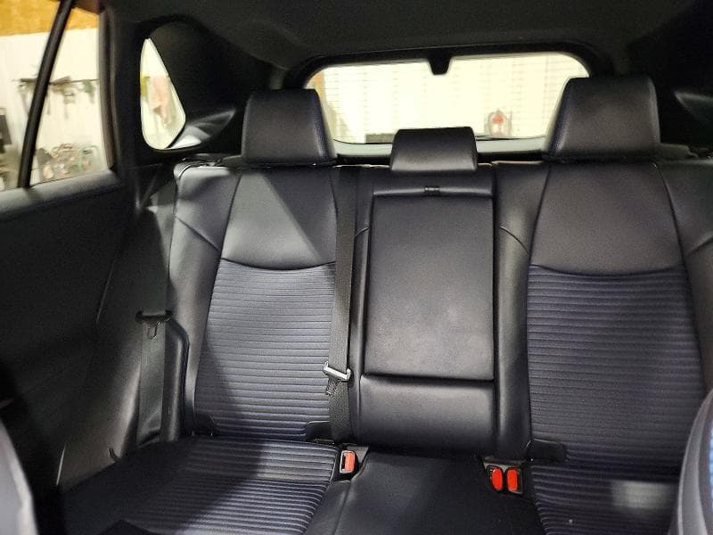2019 TOYOTA RAV4 XSE 10