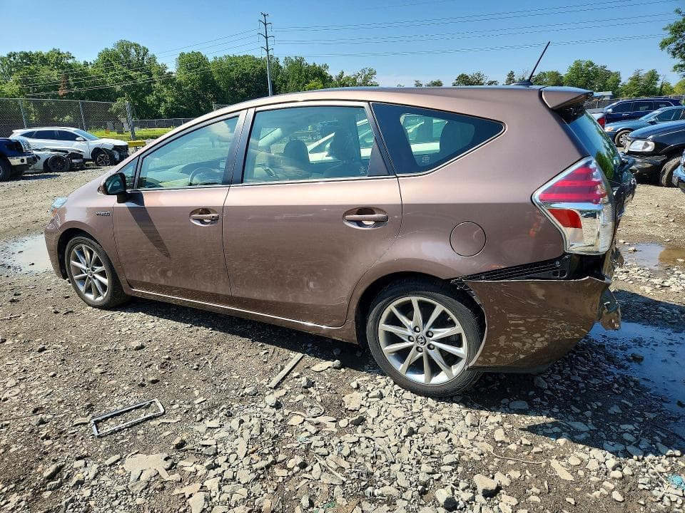 2017 TOYOTA PRIUS V FIVE 2