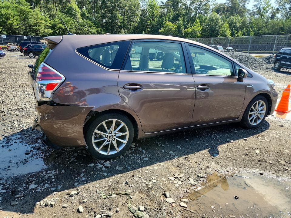 2017 TOYOTA PRIUS V FIVE 3