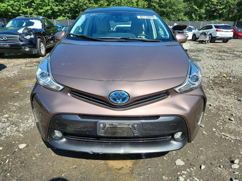 2017 TOYOTA PRIUS V FIVE 5