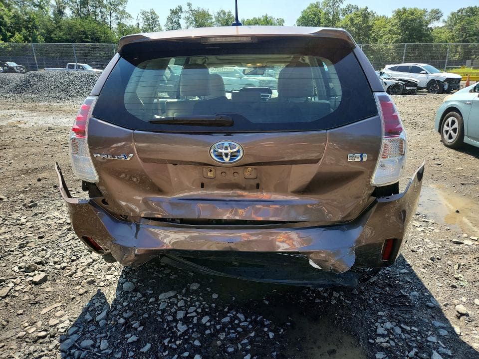 2017 TOYOTA PRIUS V FIVE 6