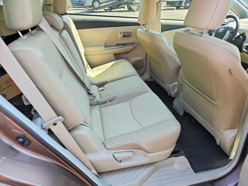 2017 TOYOTA PRIUS V FIVE 10
