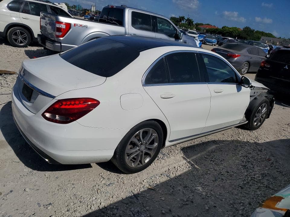 2017 MERCEDES-BENZ C 300 3