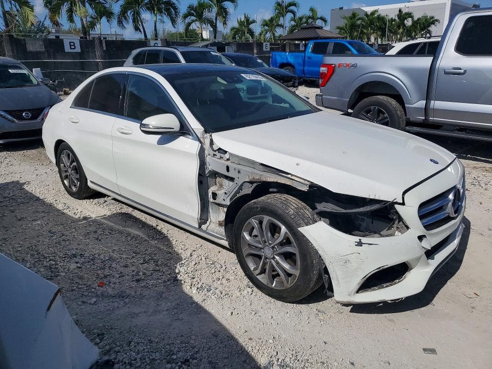 2017 MERCEDES-BENZ C 300 4