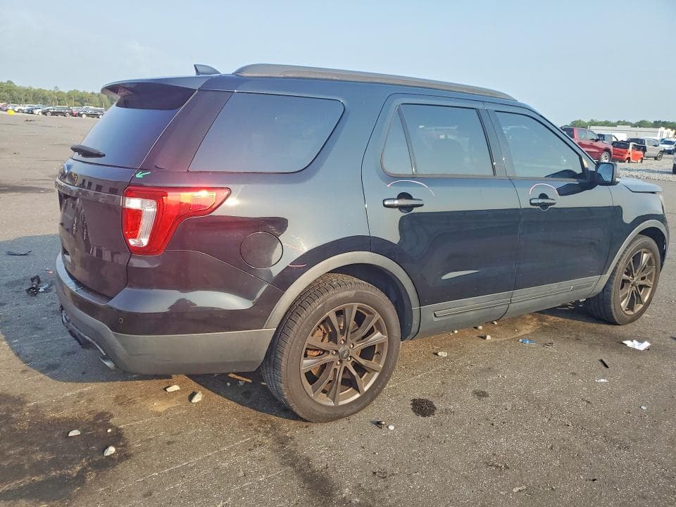 2017 FORD EXPLORER XLT 3