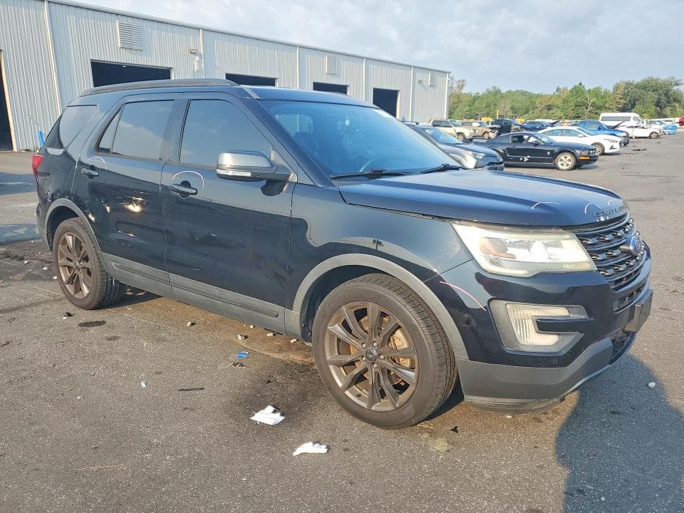 2017 FORD EXPLORER XLT 4