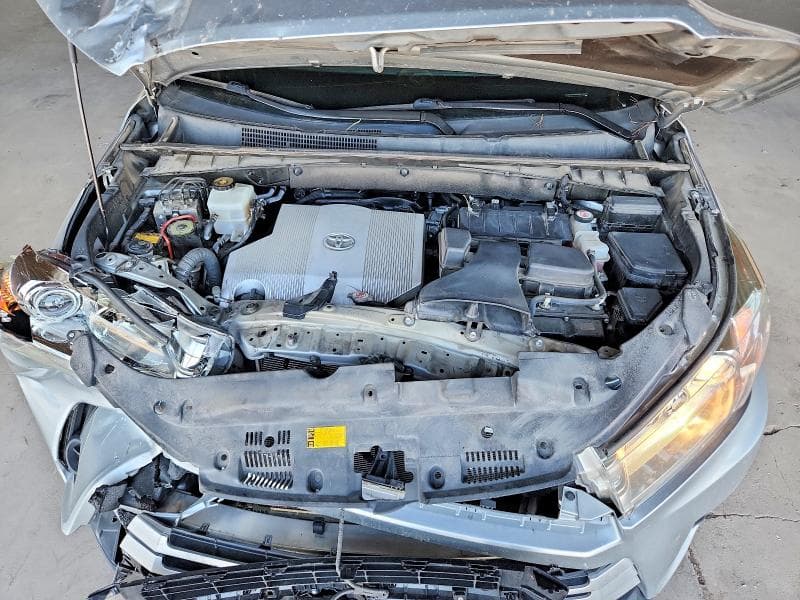 2019 TOYOTA HIGHLANDER HYBRID LE 12