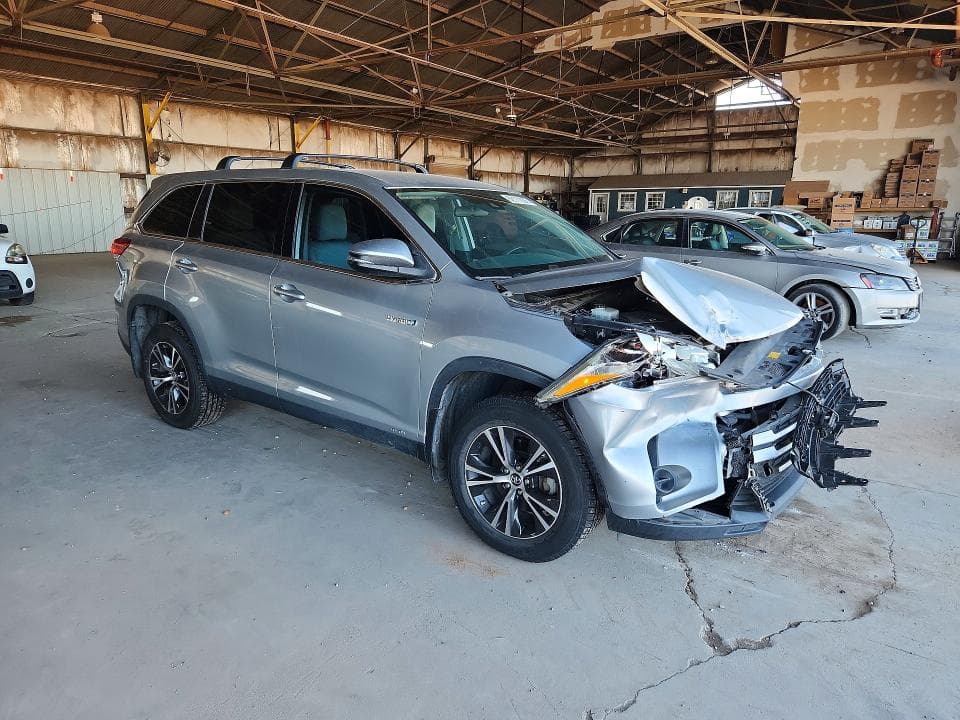 2019 TOYOTA HIGHLANDER HYBRID LE 4