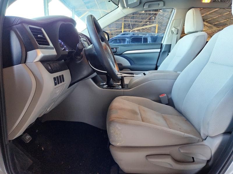 2019 TOYOTA HIGHLANDER HYBRID LE 7