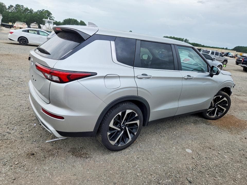 2024 MITSUBISHI OUTLANDER SE SE 4