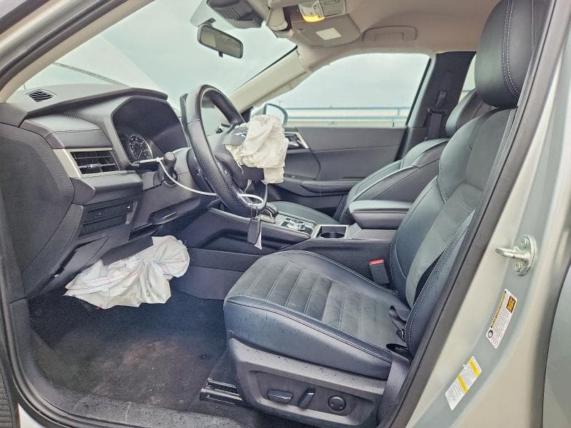 2024 MITSUBISHI OUTLANDER SE SE 8